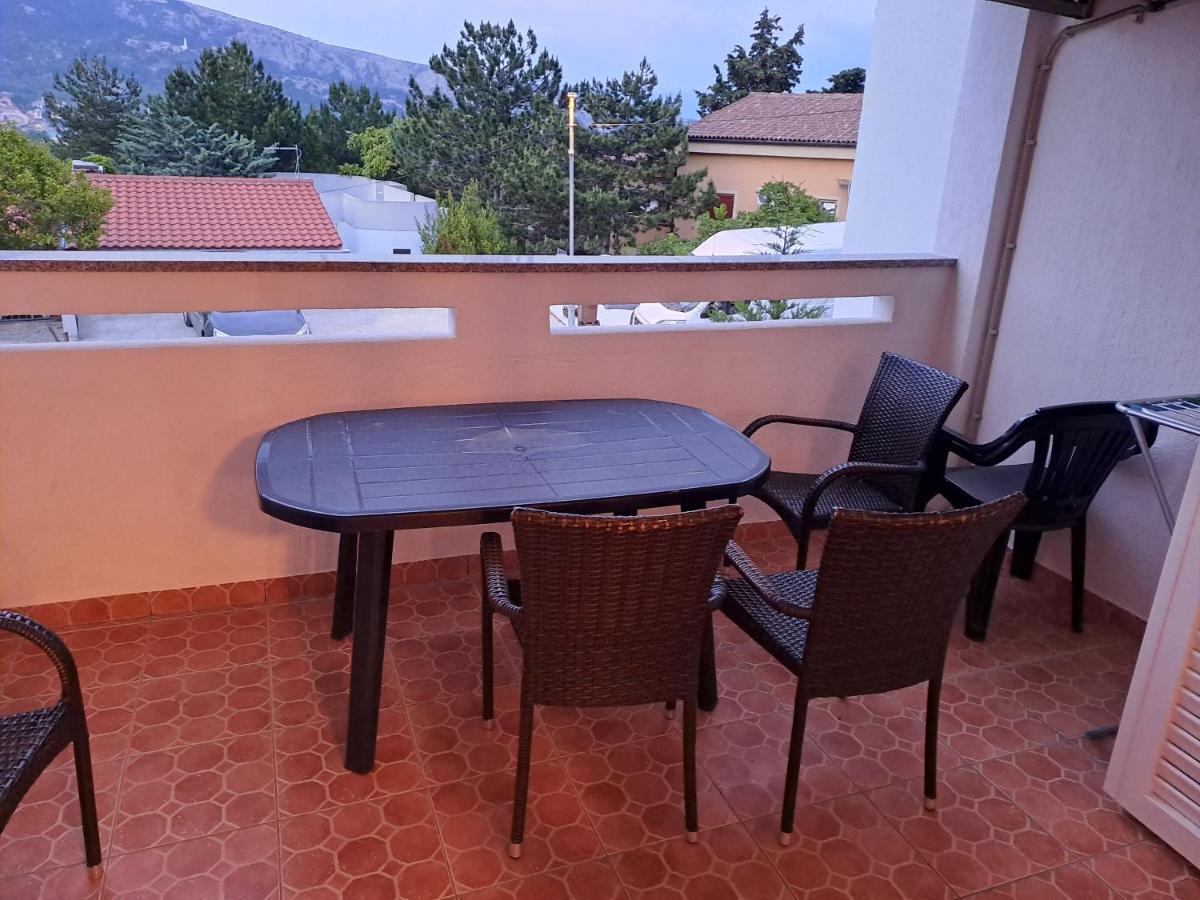 Apartment Zarok 2 Baska  Bagian luar foto